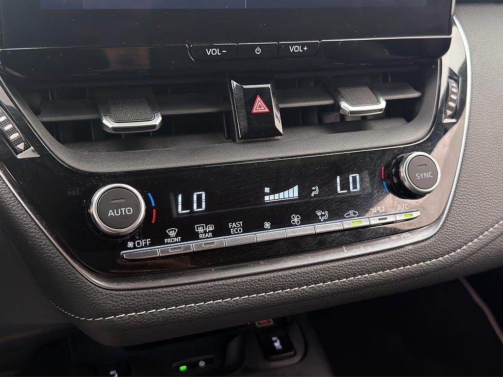 Vehicle Image 19