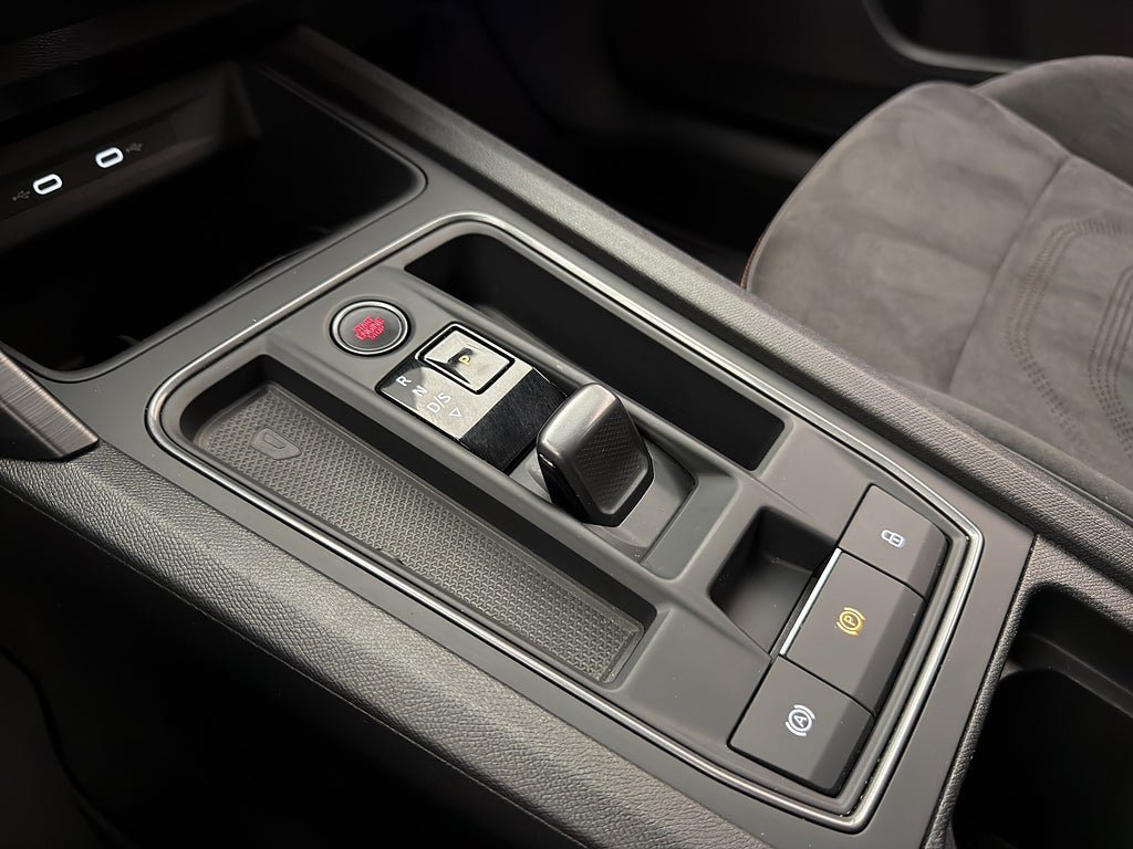 Vehicle Image 24