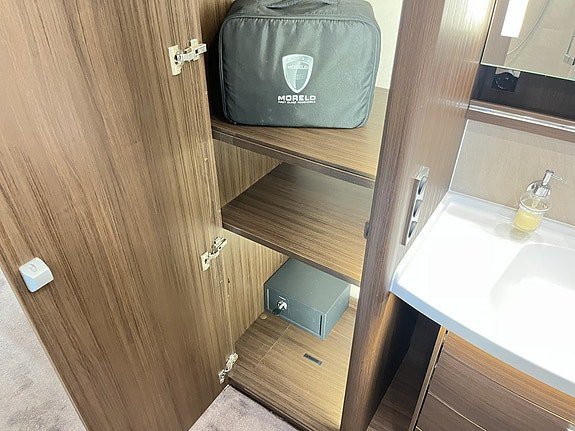 Vehicle Image 33