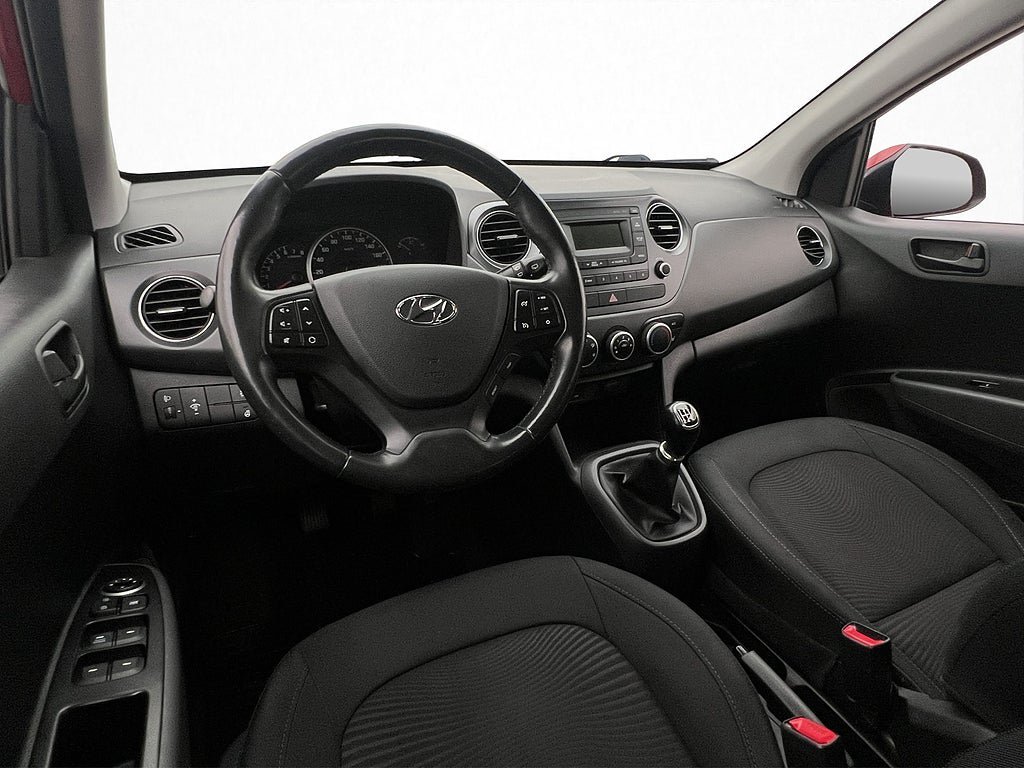 Vehicle Image 9