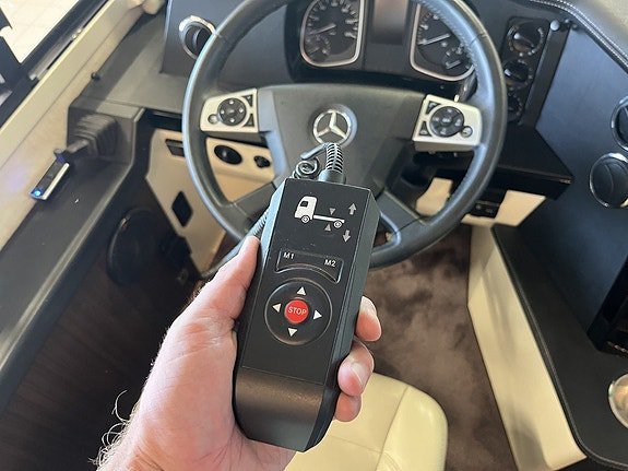 Vehicle Image 36