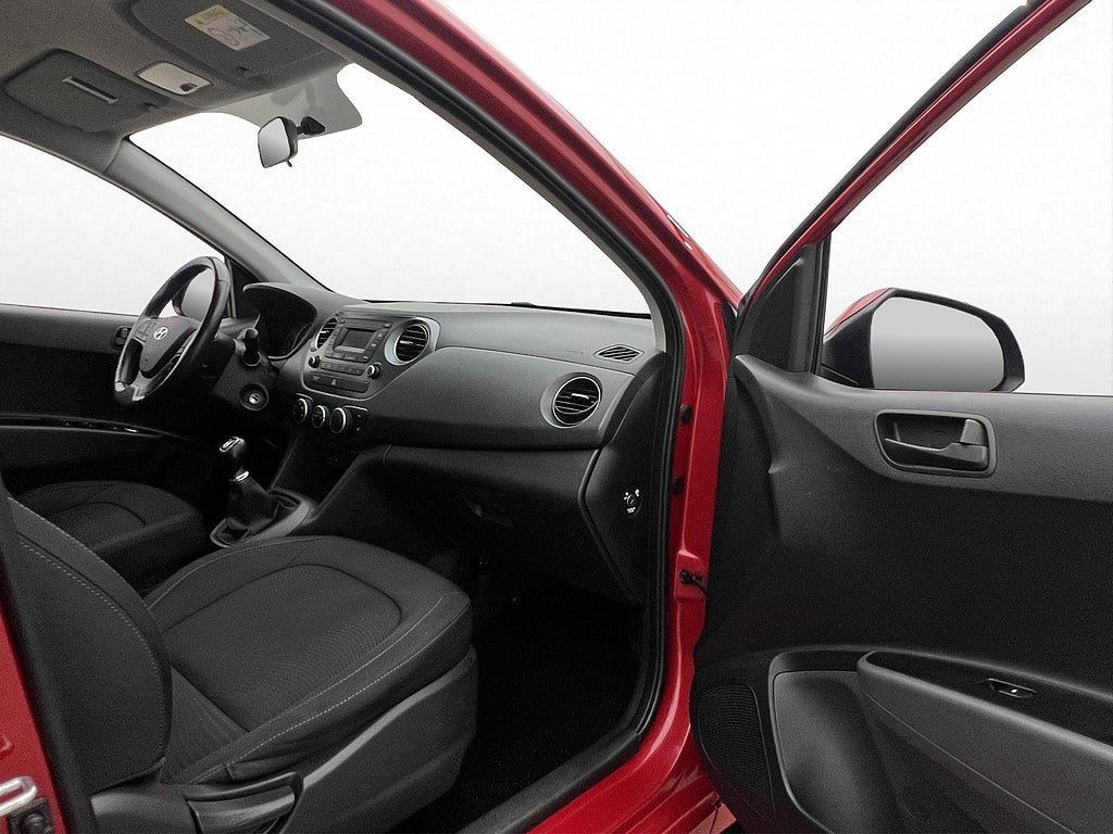 Vehicle Image 18