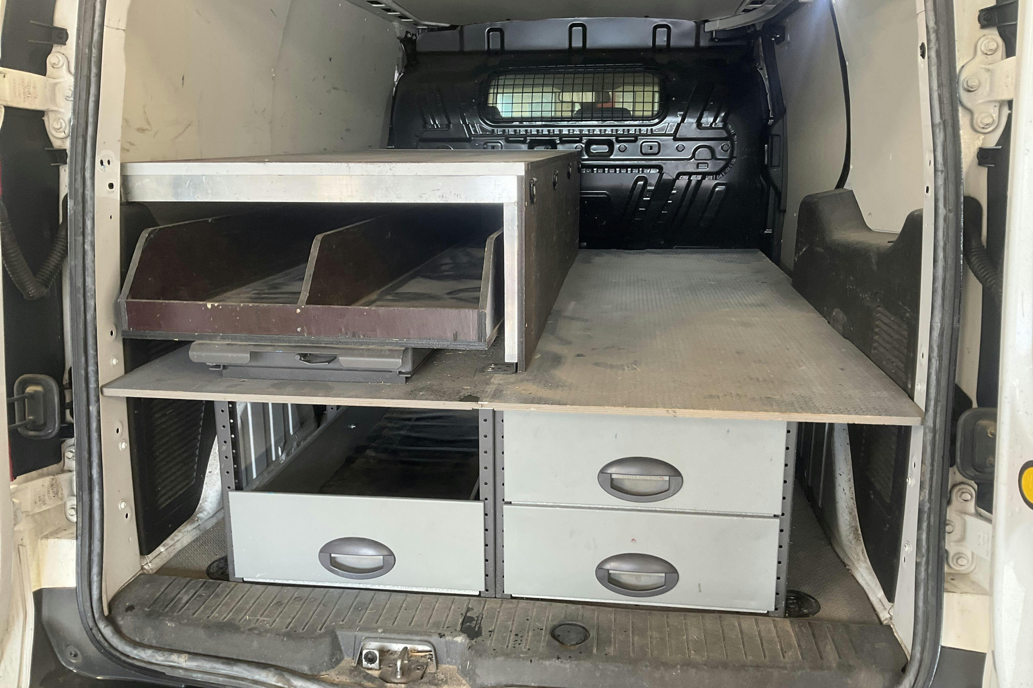 Vehicle Image 14