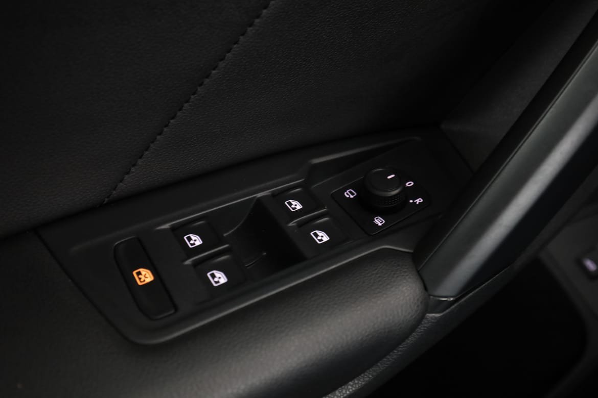 Vehicle Image 38