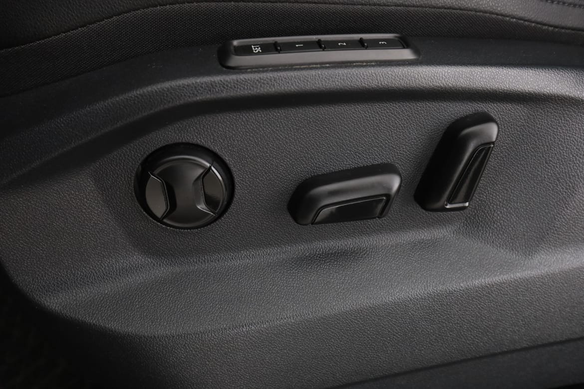 Vehicle Image 40