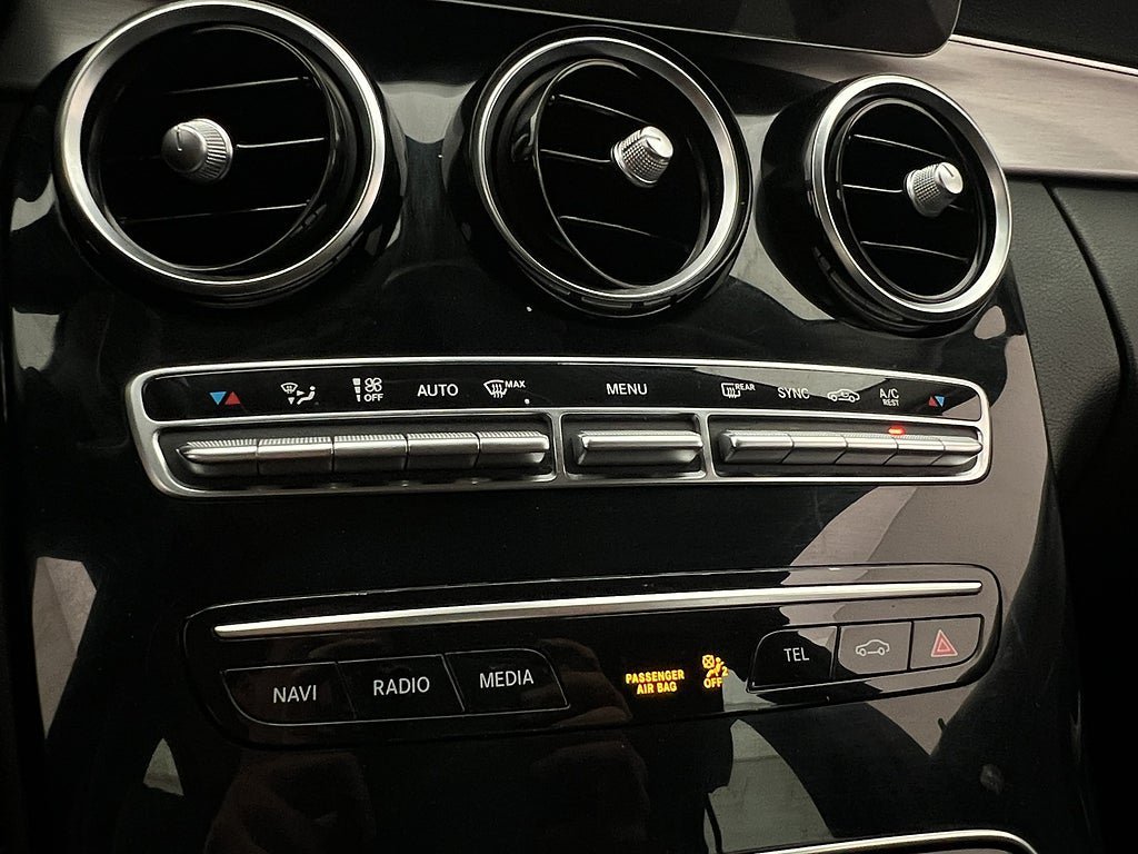 Vehicle Image 27