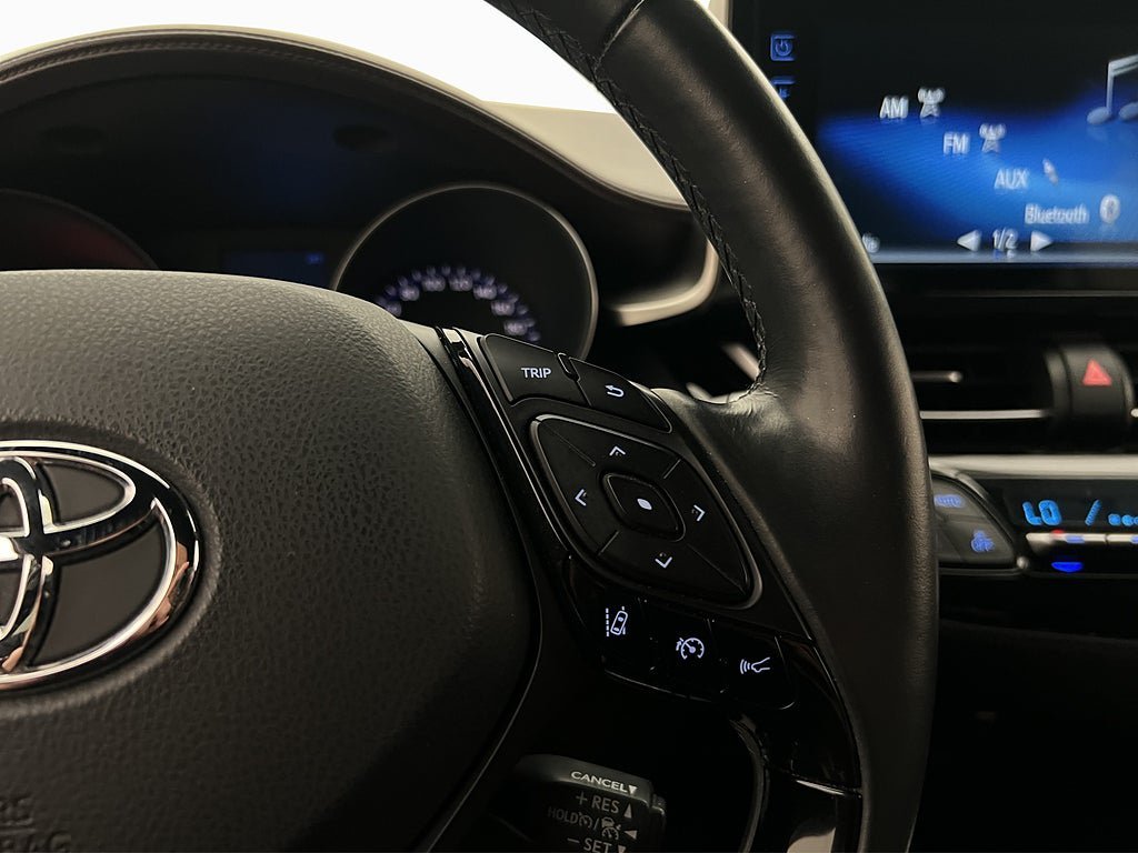 Vehicle Image 21