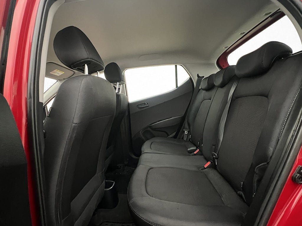 Vehicle Image 19