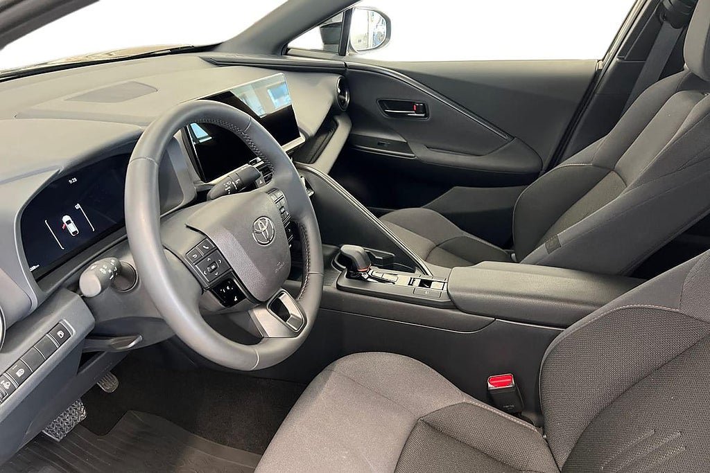 Vehicle Image 12