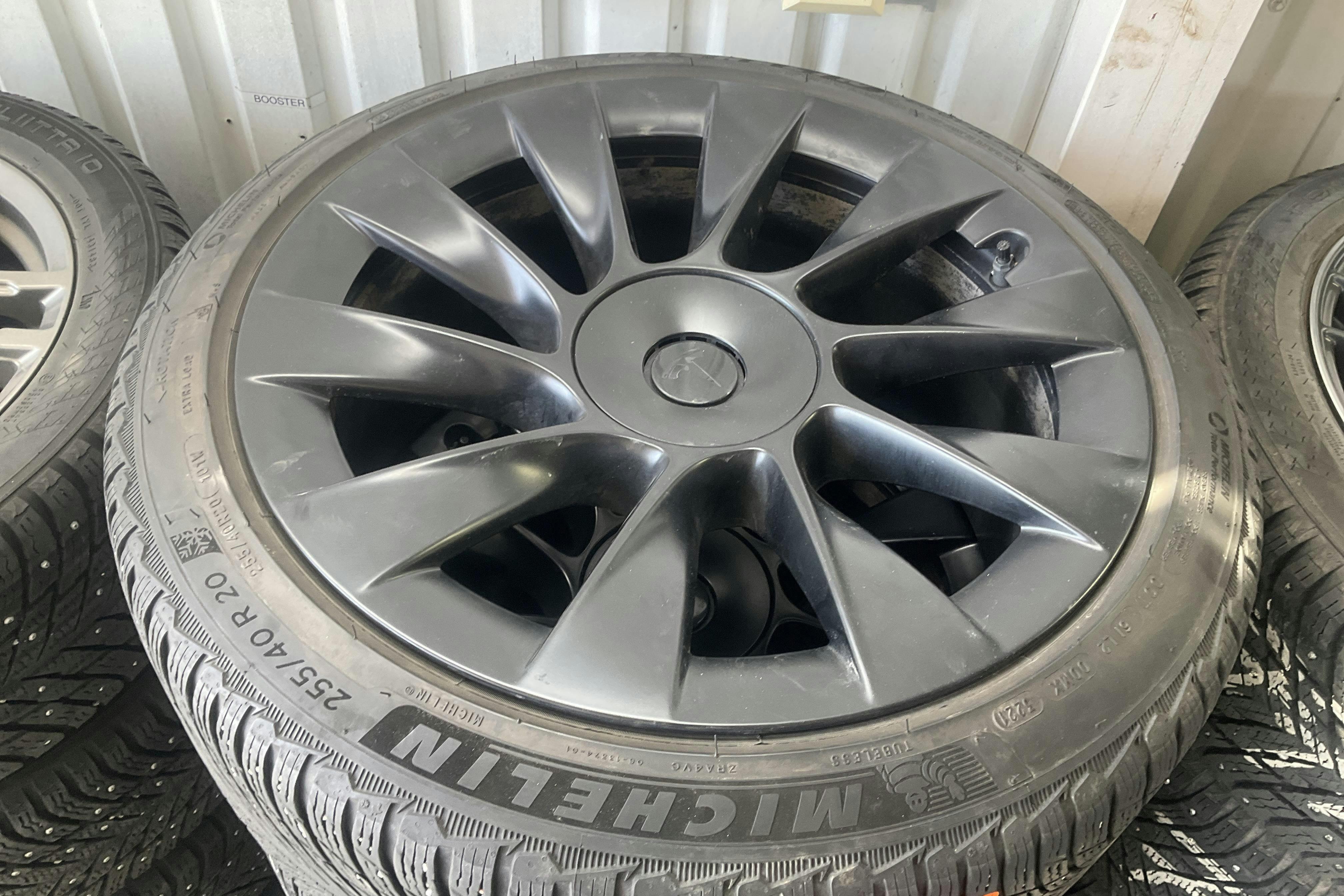 Vehicle Image 18