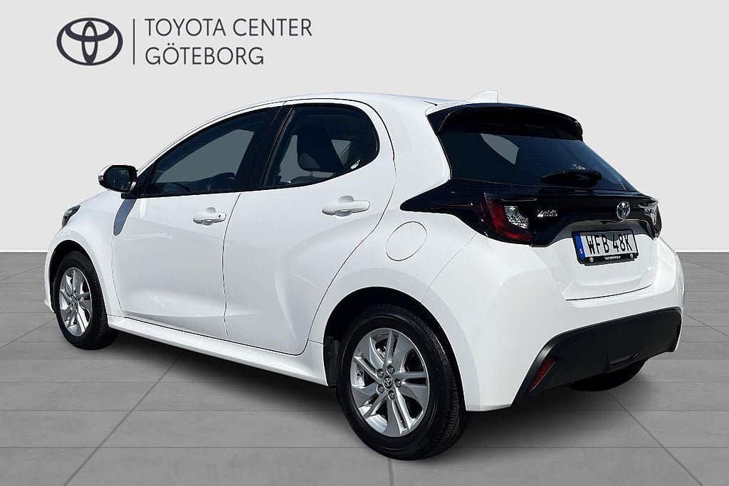 Vehicle Image 3