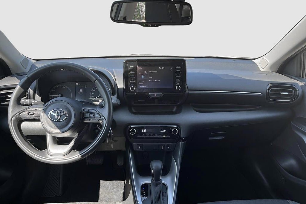 Vehicle Image 11