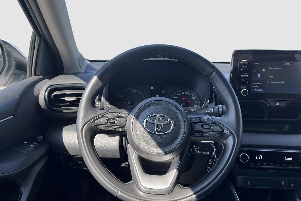 Vehicle Image 12