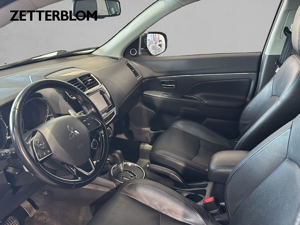 Vehicle Image 8