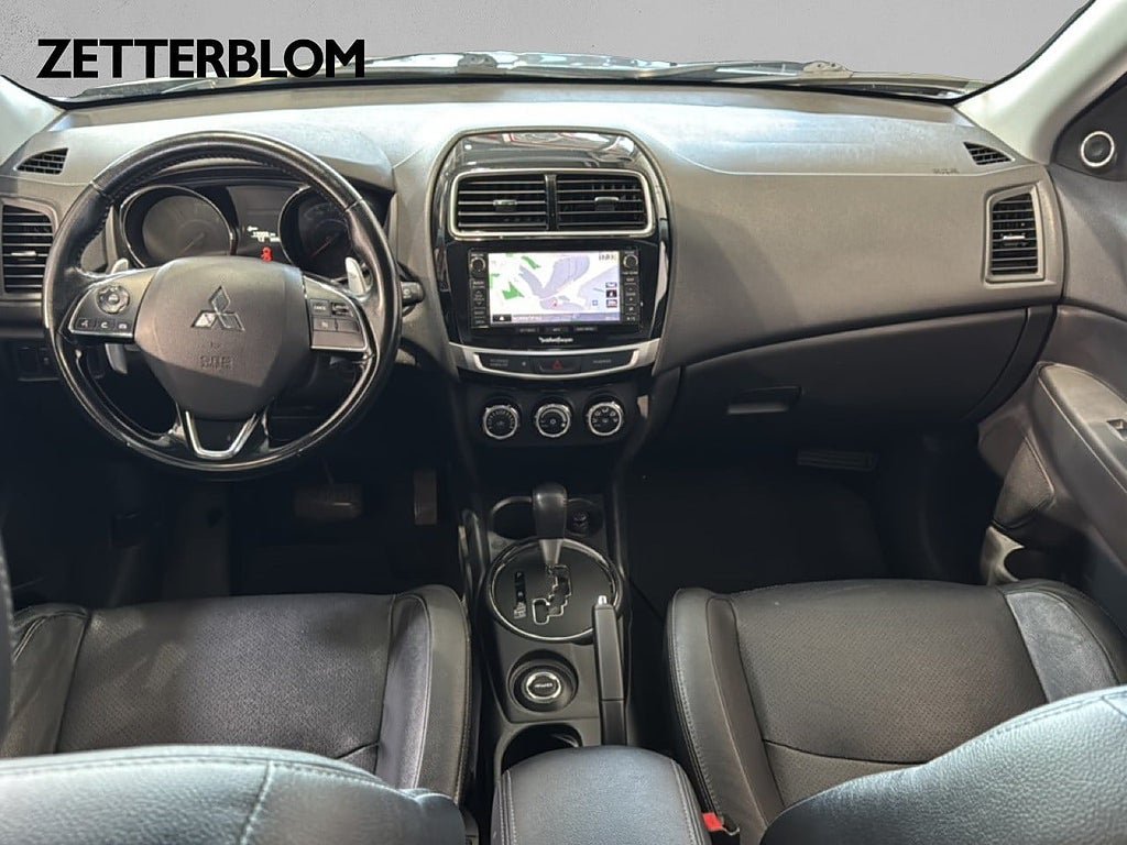 Vehicle Image 10