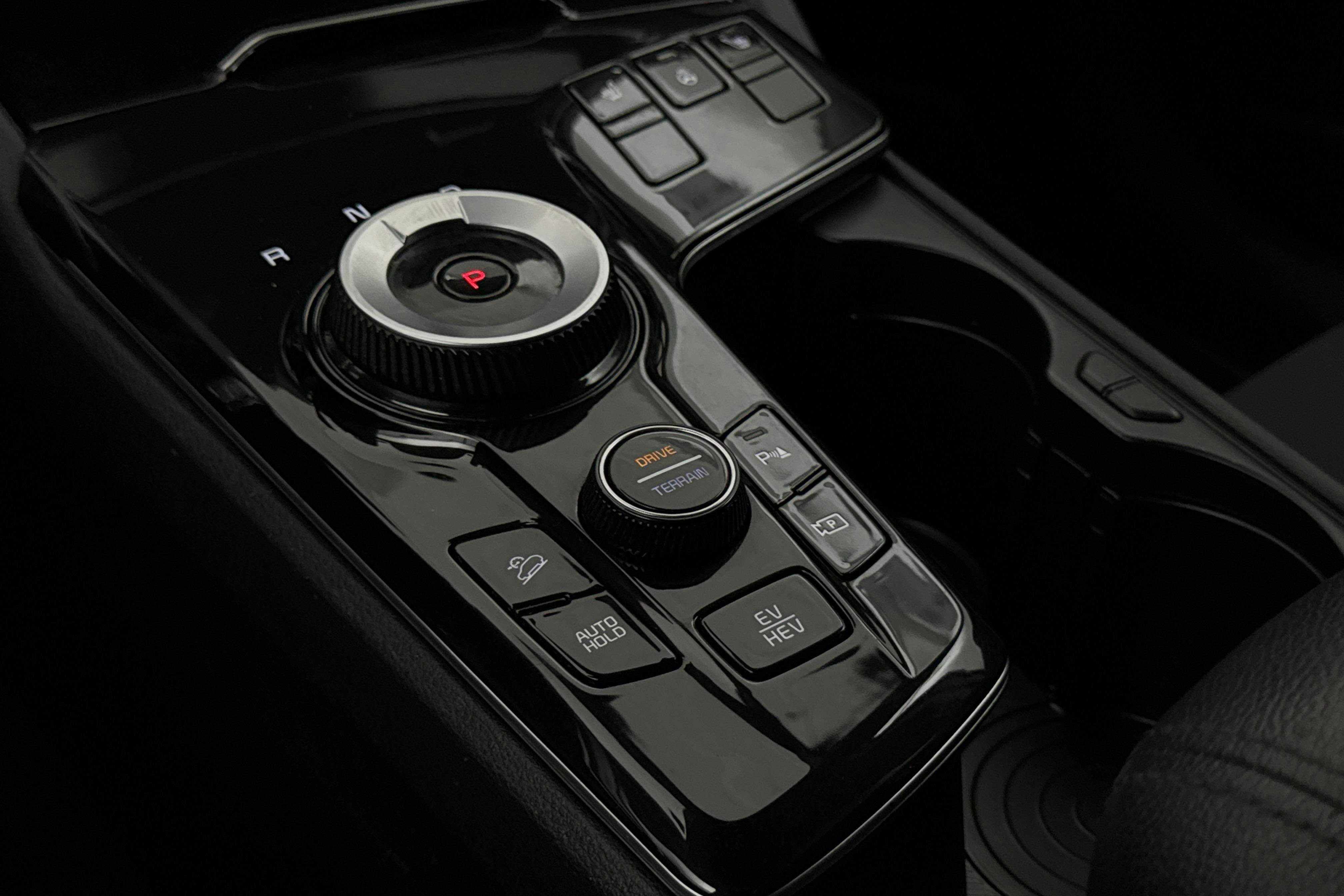 Vehicle Image 13