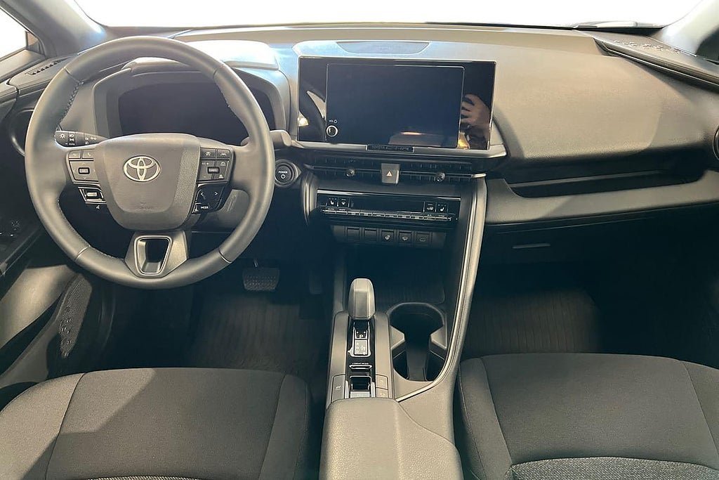 Vehicle Image 10