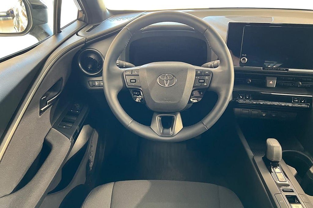 Vehicle Image 11