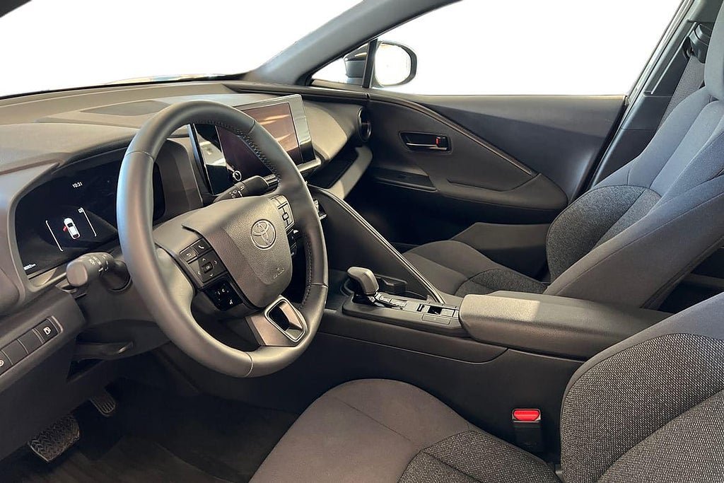 Vehicle Image 14