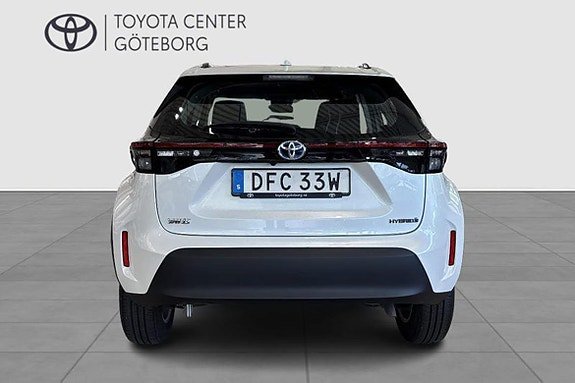 Vehicle Image 6