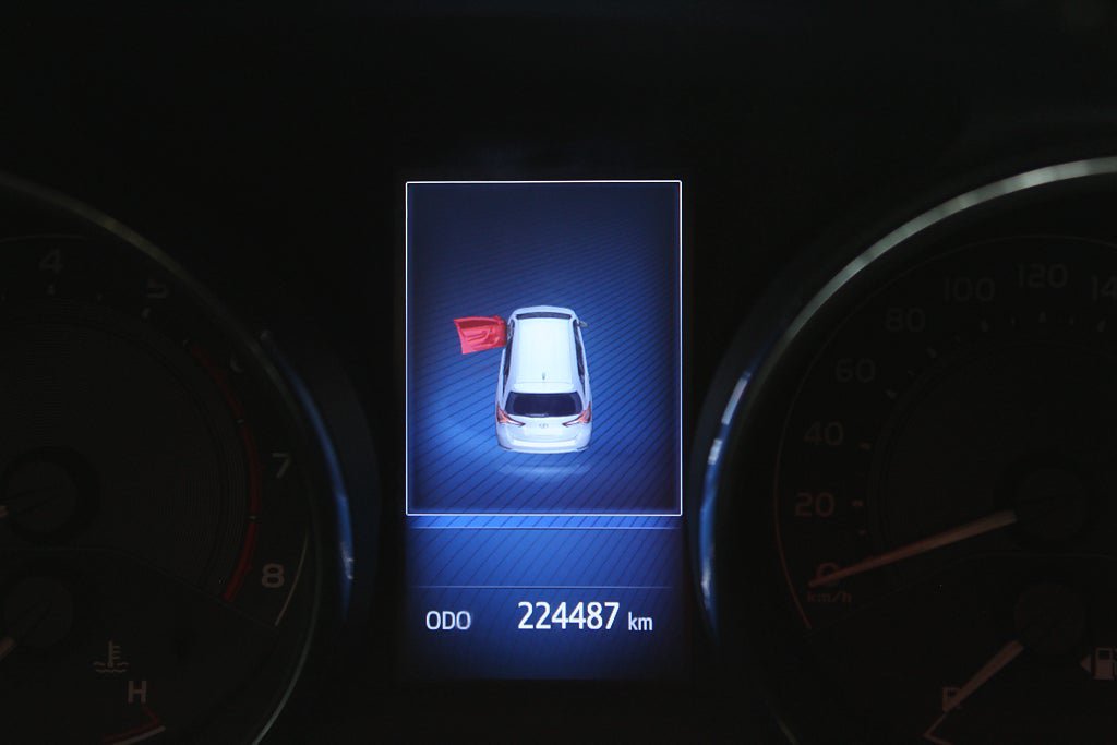 Vehicle Image 16