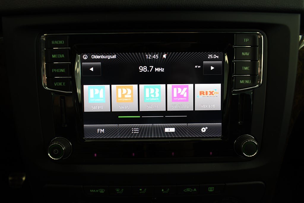 Vehicle Image 18