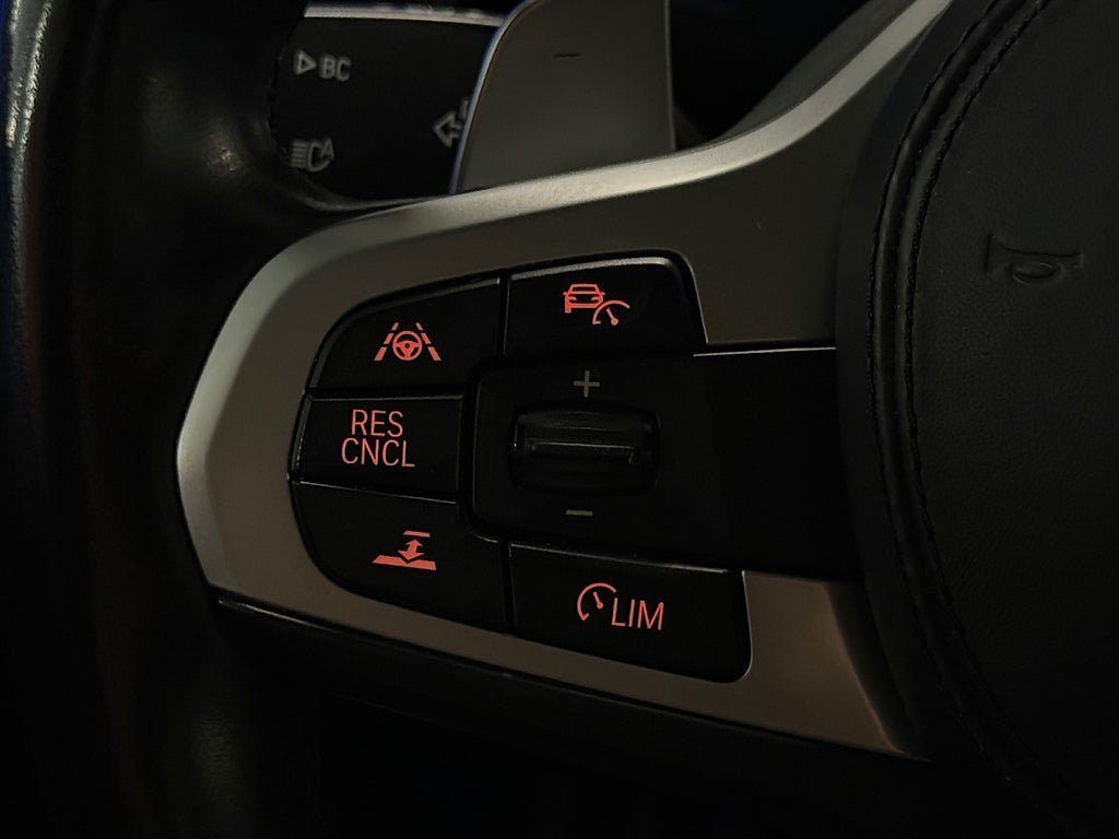 Vehicle Image 24