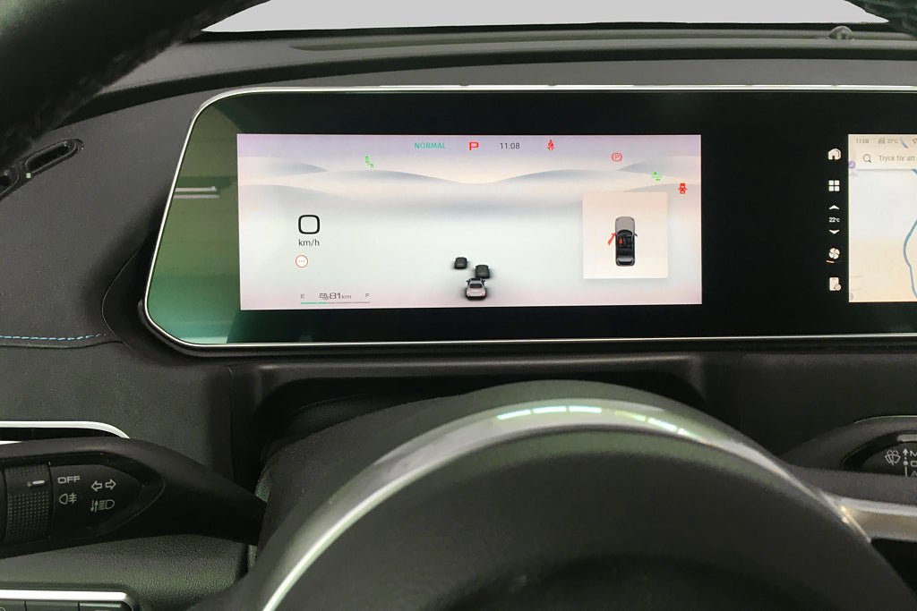 Vehicle Image 11