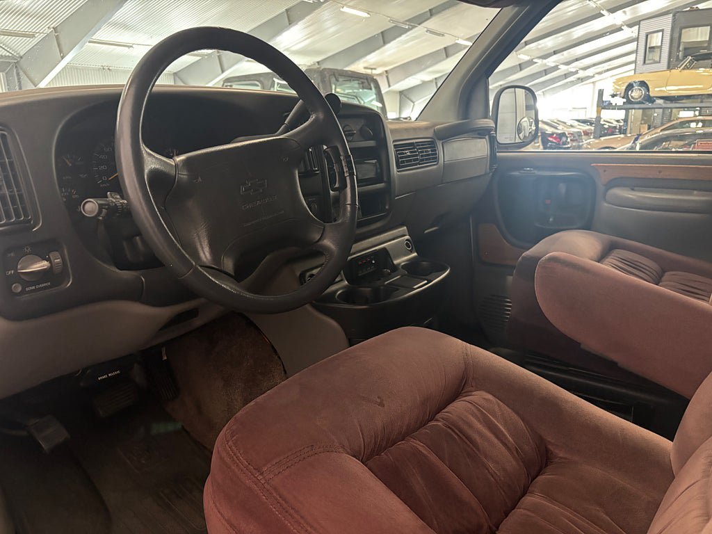 Vehicle Image 14