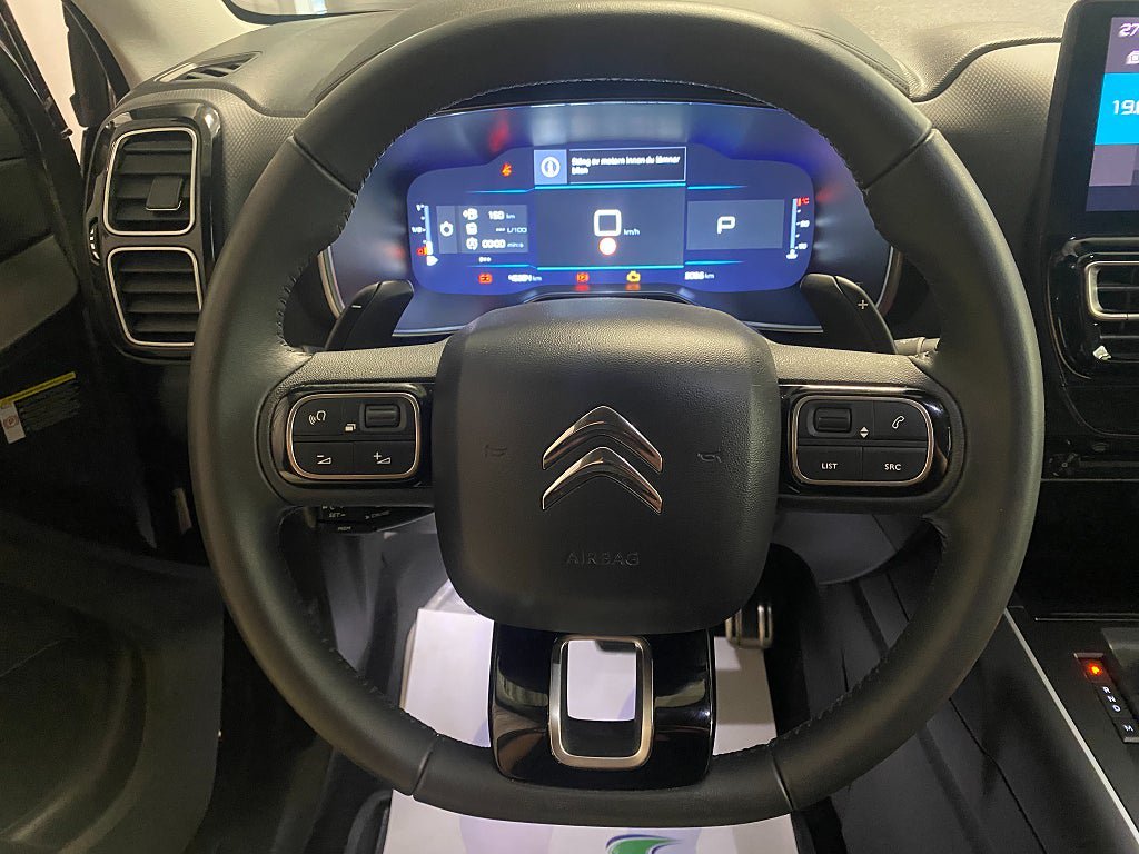 Vehicle Image 21
