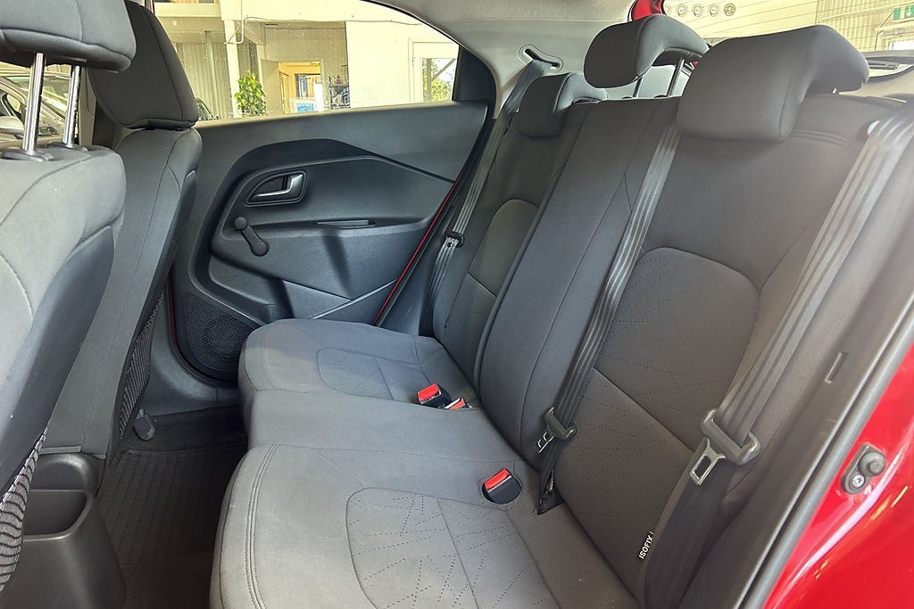 Vehicle Image 15