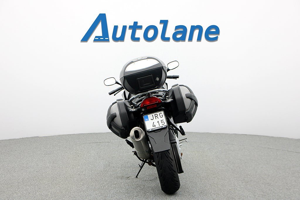 Vehicle Image 8