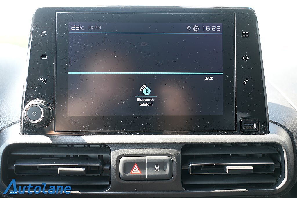 Vehicle Image 17