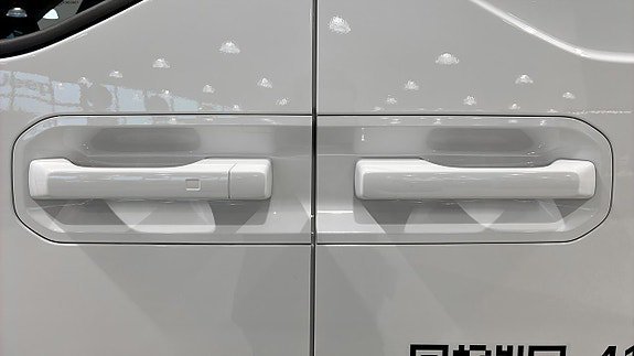 Vehicle Image 13