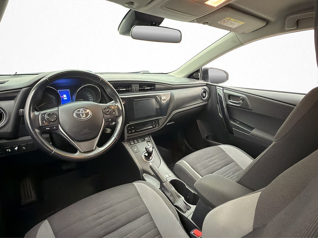 Vehicle Image 12