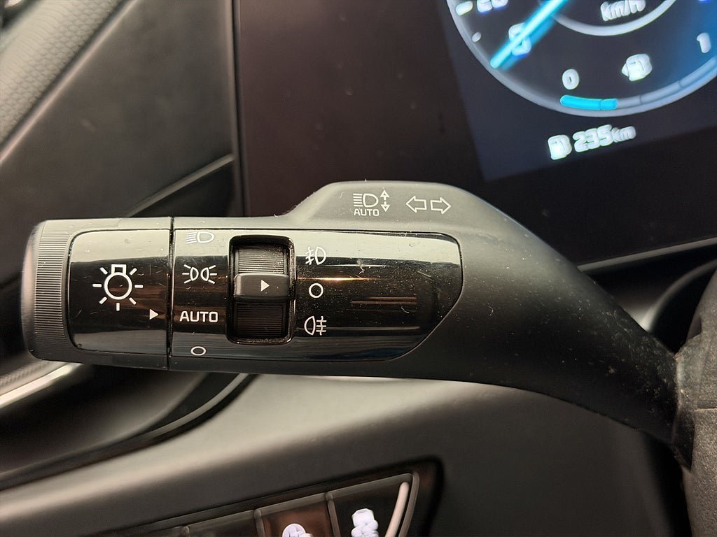 Vehicle Image 26