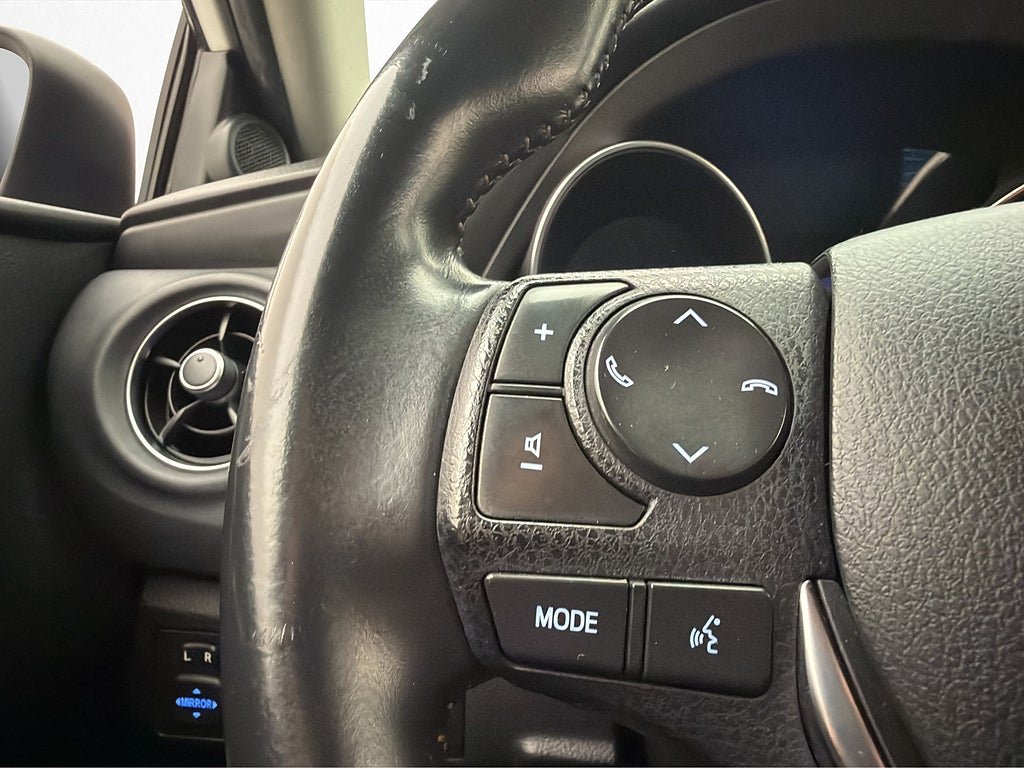 Vehicle Image 19
