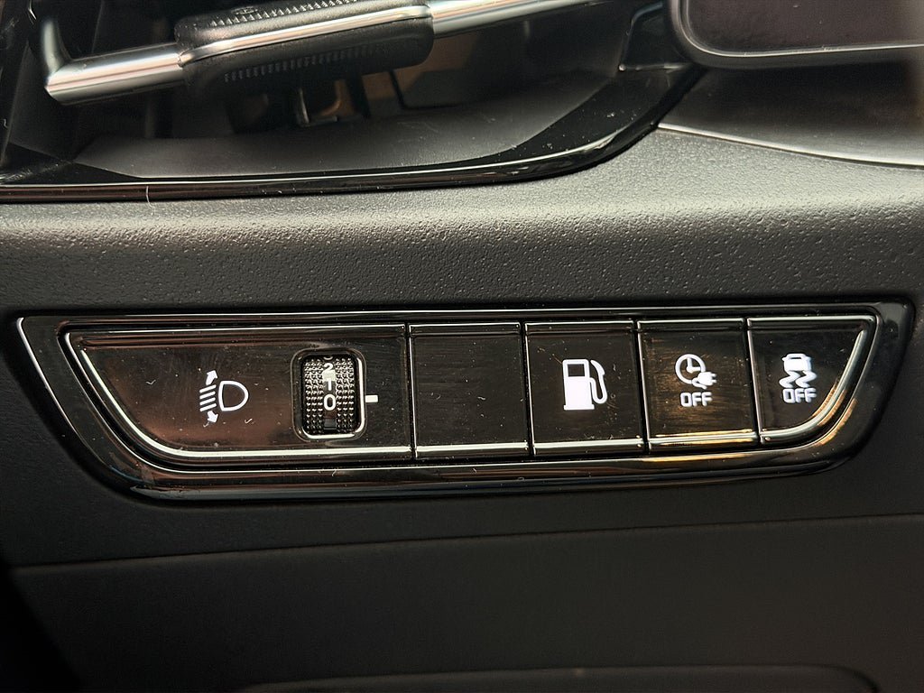 Vehicle Image 28