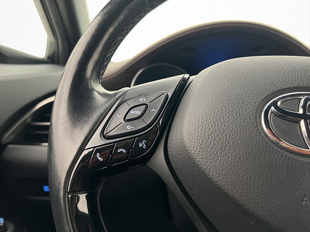 Vehicle Image 28