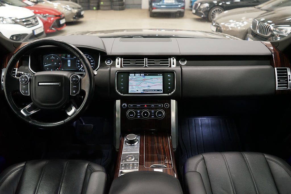 Vehicle Image 9