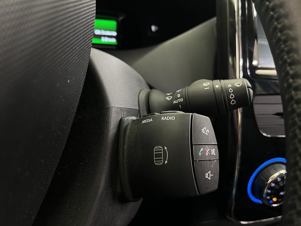 Vehicle Image 24