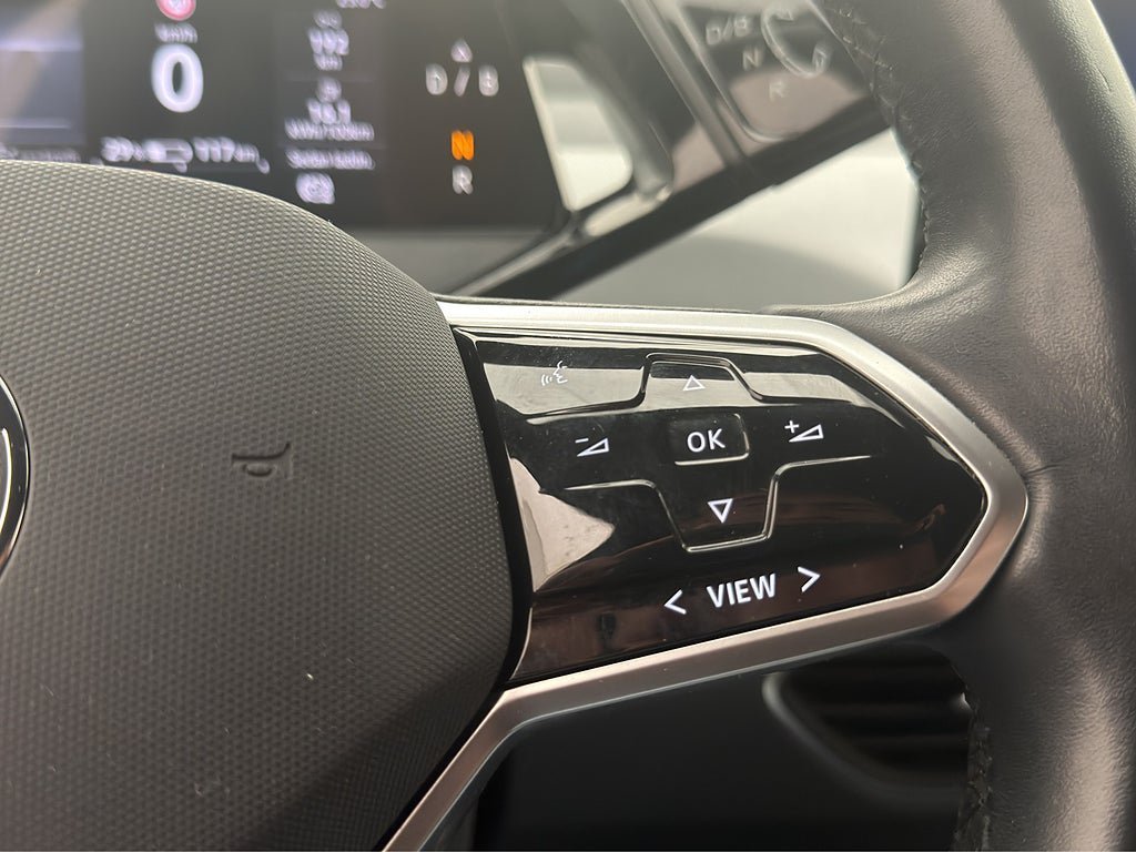 Vehicle Image 27