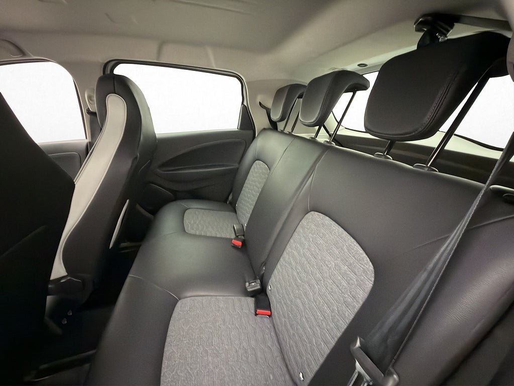 Vehicle Image 23