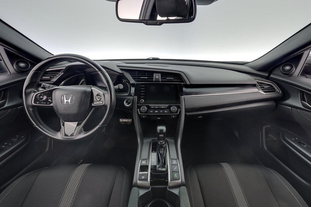 Vehicle Image 13