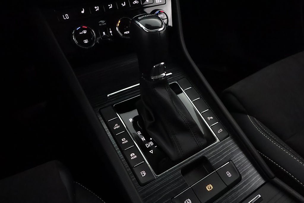 Vehicle Image 24