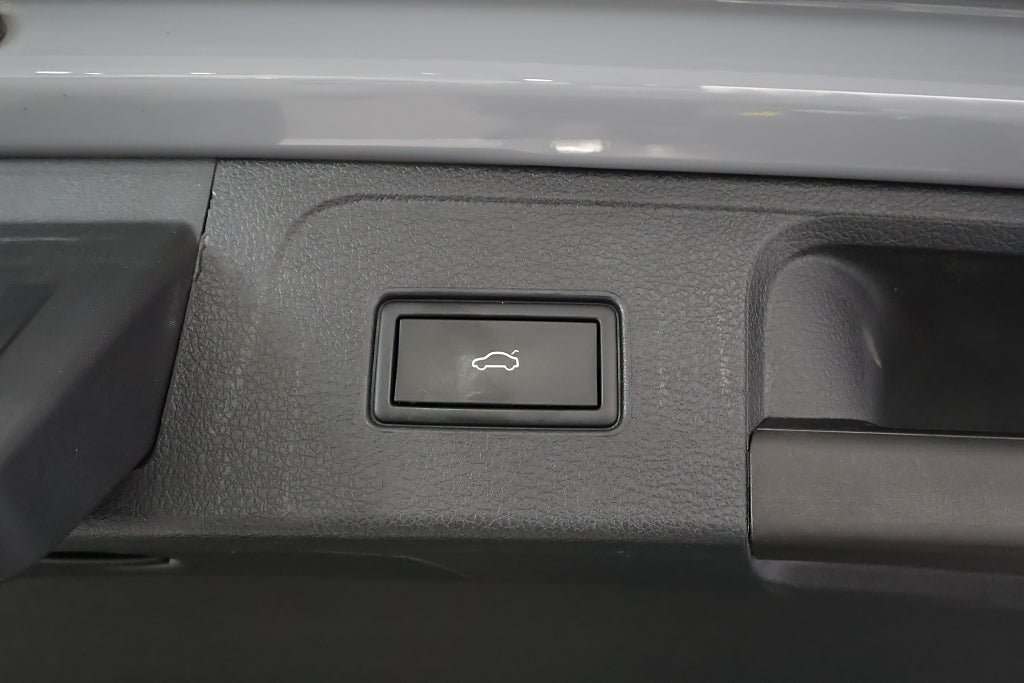 Vehicle Image 27