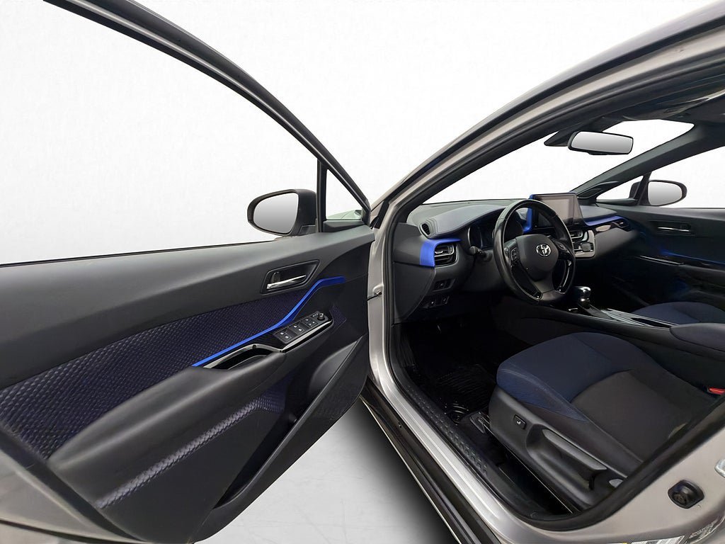 Vehicle Image 11