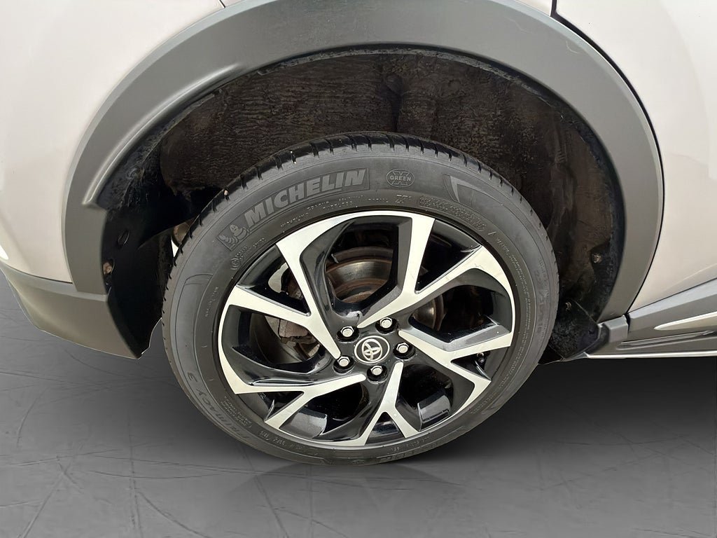 Vehicle Image 30