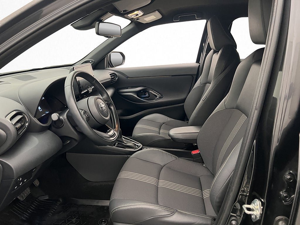 Vehicle Image 12