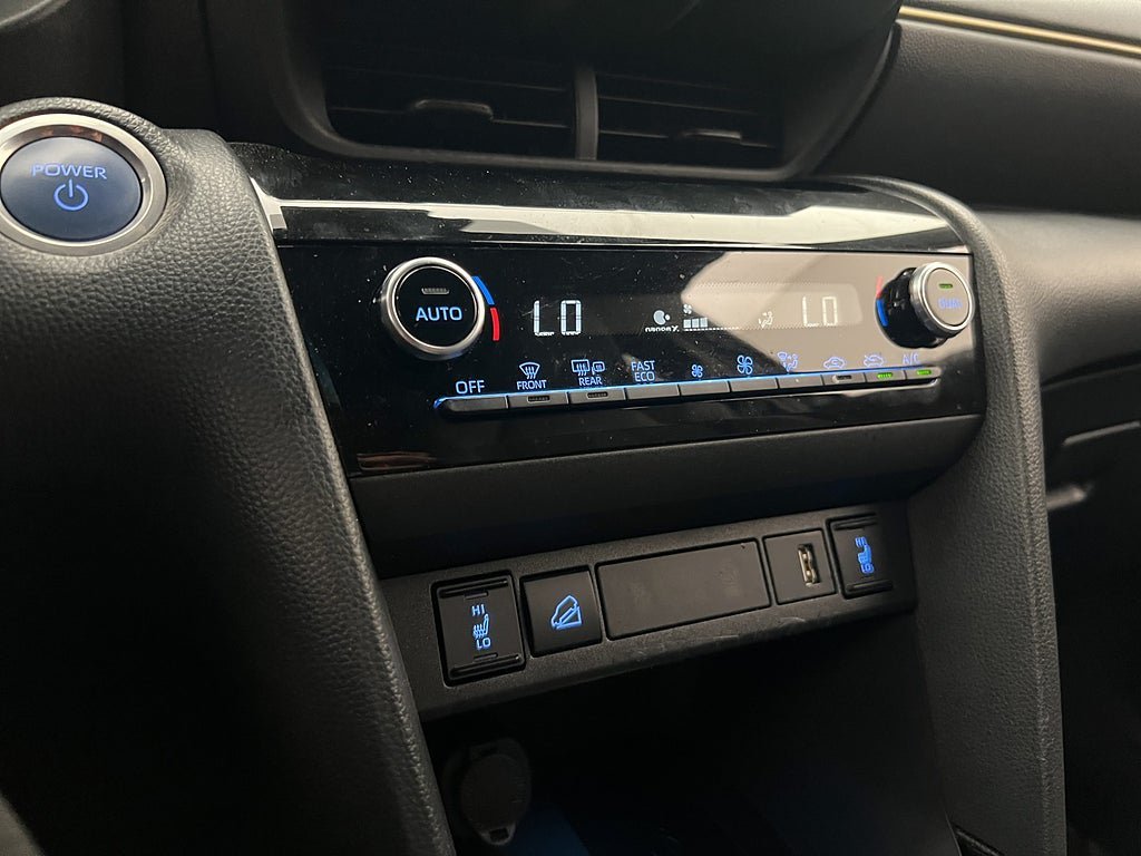 Vehicle Image 23